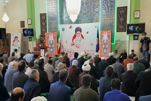 مراسم گرامیداشت چهلم رهبر شهید  انقلاب اسلامی در مجتمع بیمارستانی امام خمینی دانشگاه علوم پزشکی تهران 